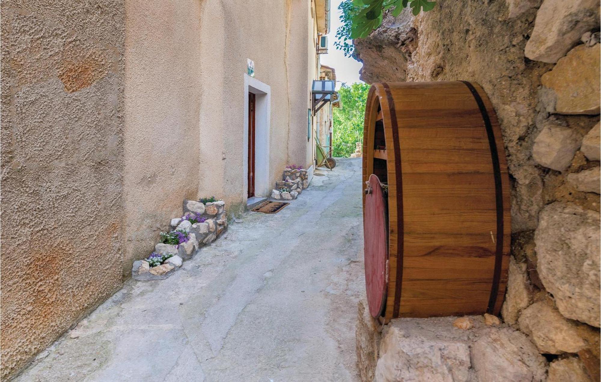 Stunning Home In Punat With Kitchen Stara Baška Exterior foto